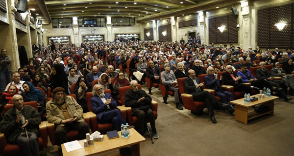 موسسه دارالاکرام، حامی تحصیل بیش از ۴۰۰۰ دانش آموز فاقد سرپرست مؤثرِ در معرض ترک تحصیل، با داشتن ۱۶ شعبه در ۵۰ شهر کشور است.